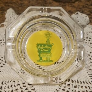 Vintage 'Holiday Inn' Glass Ashtray ~ Retro Cool ~ Holiday Inn Collectible